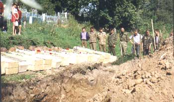 Накануне 60-летия начала войны останки солдат были захоронены.